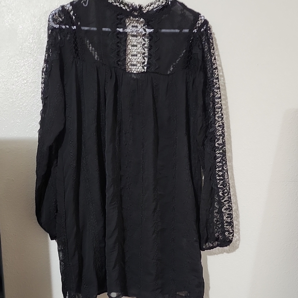 Black Lace Long-Sleeve Women’s Dress